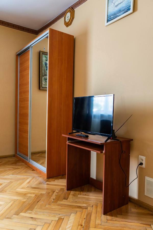 Hostel Villa Roma Lviv Exterior foto