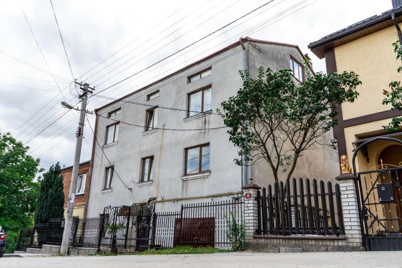 Hostel Villa Roma Lviv Exterior foto